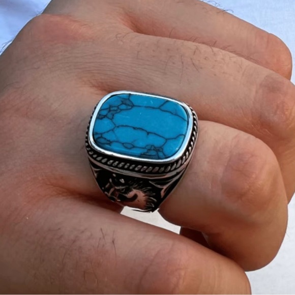 Men Classic Retro Turquoise Ring Horse Face Pattern OnThe Side Ring Holiday Gift - Picture 2 of 7